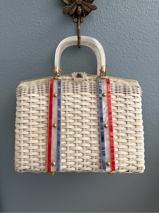 Vintage Handbags - Vintage White Wicker Handbag with Red & Blue Trim